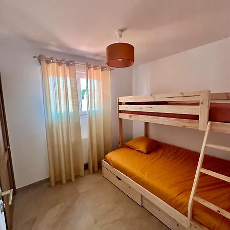 Maison Neuve, Cadre Apaisant,jacuzzi Et Piscine Holiday home Planioles