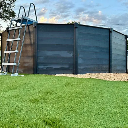 Holiday home Maison Neuve, Cadre Apaisant,jacuzzi Et Piscine *