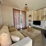 Maison Neuve, Cadre Apaisant,jacuzzi Et Piscine *