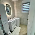 Maison Neuve, Cadre Apaisant,jacuzzi Et Piscine Planioles