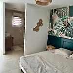 Maison Neuve, Cadre Apaisant,jacuzzi Et Piscine