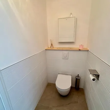 Maison Neuve, Cadre Apaisant,jacuzzi Et Piscine Vakantiehuis Planioles