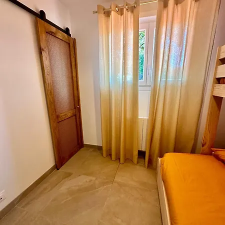 Holiday home Maison Neuve, Cadre Apaisant,jacuzzi Et Piscine