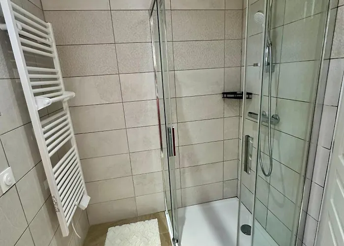 Maison Neuve, Cadre Apaisant,jacuzzi Et Piscine