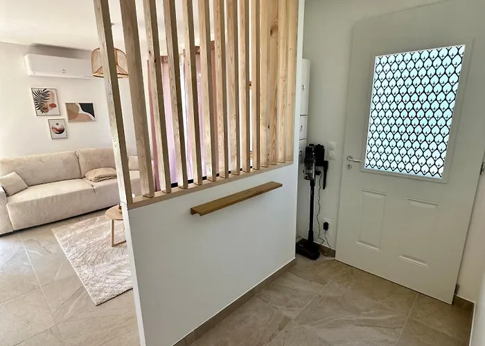 Maison Neuve, Cadre Apaisant,jacuzzi Et Piscine