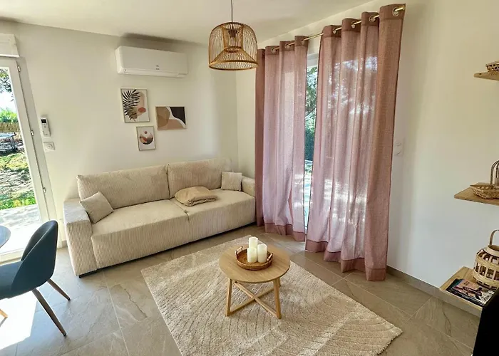 Maison Neuve, Cadre Apaisant,jacuzzi Et Piscine