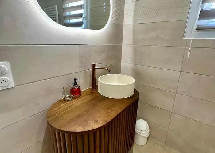 Ferienhaus Maison Neuve, Cadre Apaisant,jacuzzi Et Piscine Planioles