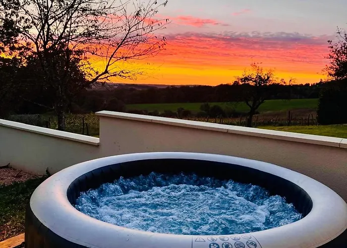 Maison Neuve, Cadre Apaisant,jacuzzi Et Piscine *